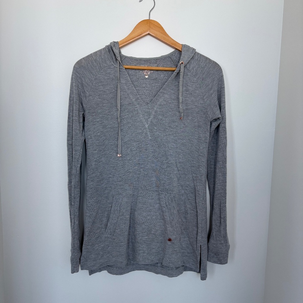 Lilly Pulitzer VGUC Grey Light Hoodie, Size XS.